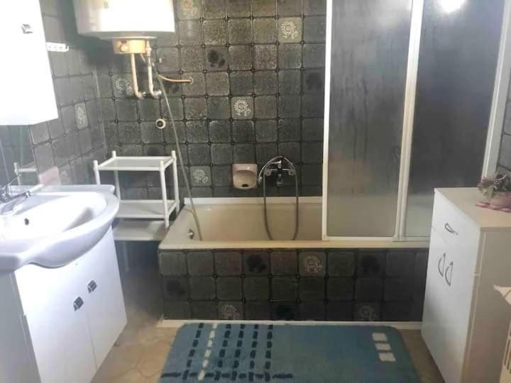 Legkondicionalt, Erkelyes Szoba, Privat Fuerdovel A Balatonon Kőröshegy المظهر الخارجي الصورة